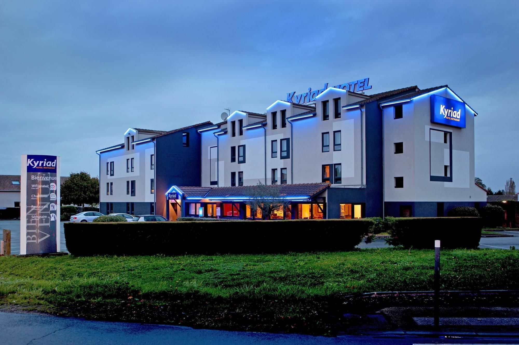 Hotel Inn Design Poitiers Sud Экстерьер фото